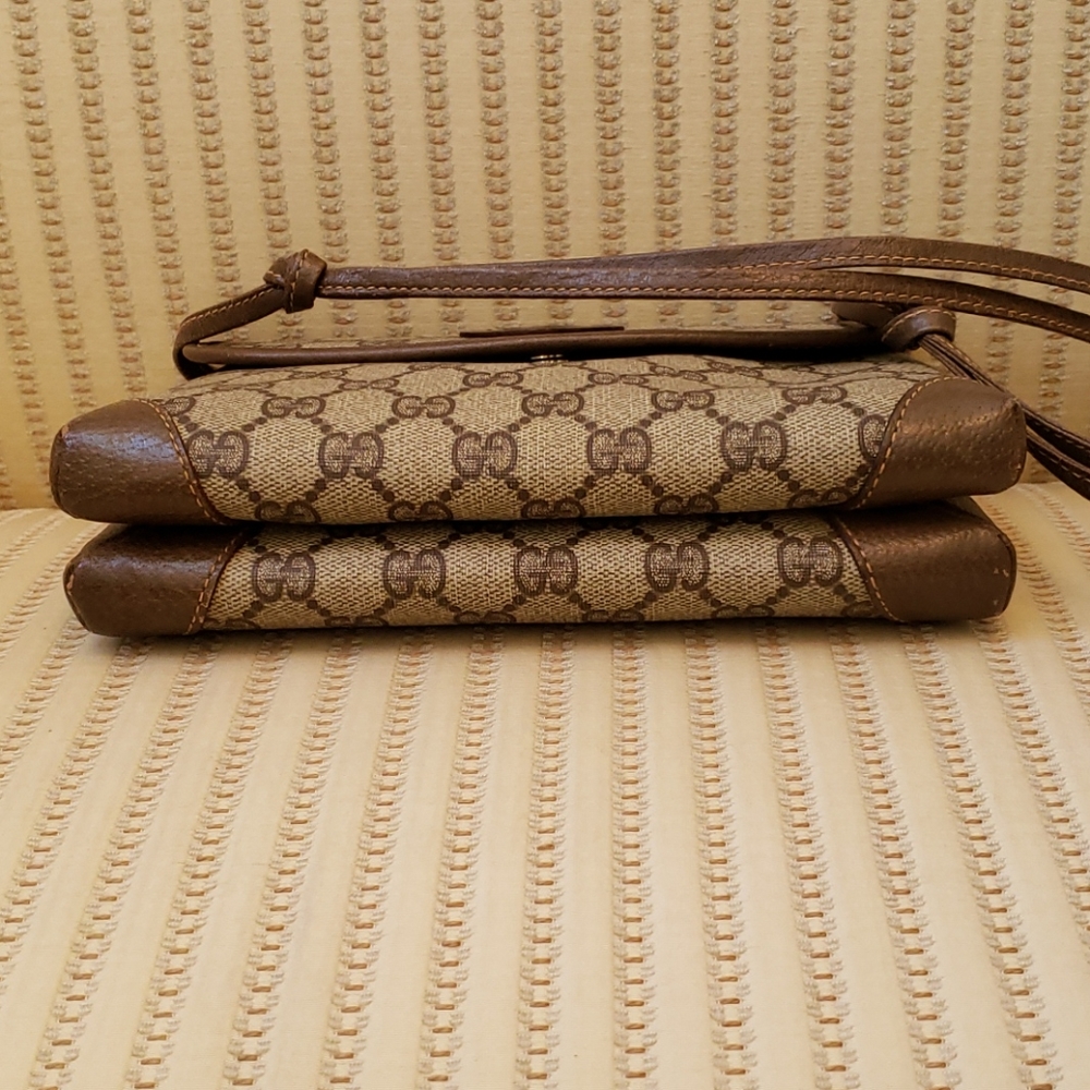 Gucci GG Web Supreme Flap Shoulder Bag - Picture 3 of 14